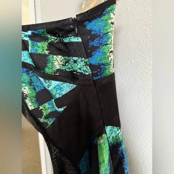 NWOT Laundry by Shelli Segal size 10 mini sequin dress